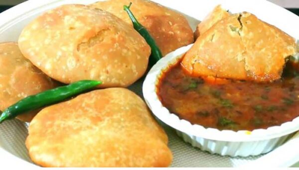 KACHORI W/ ALOO KI SABJI